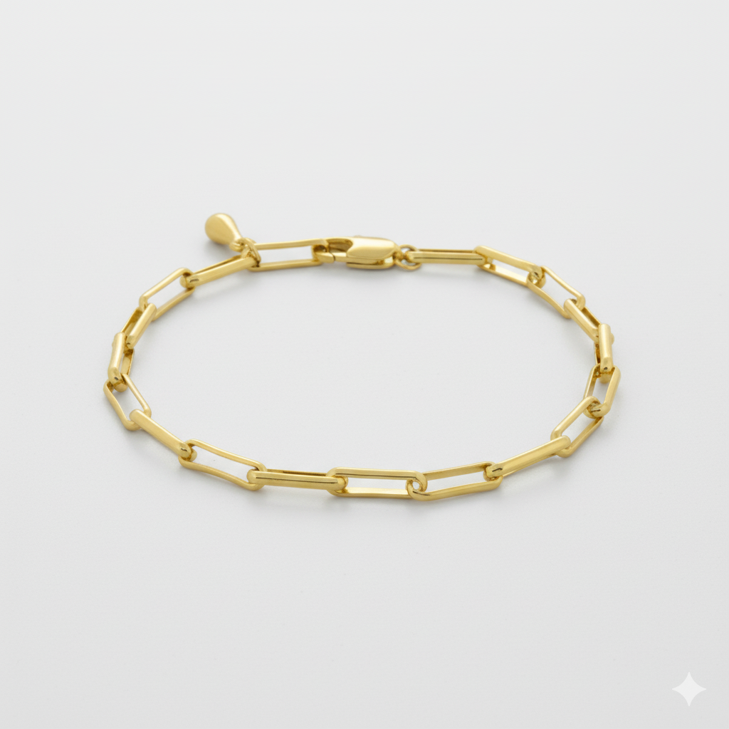 Cadena Gold Bracelet in gold-toned brass with 18cm length, sleek and elegant design