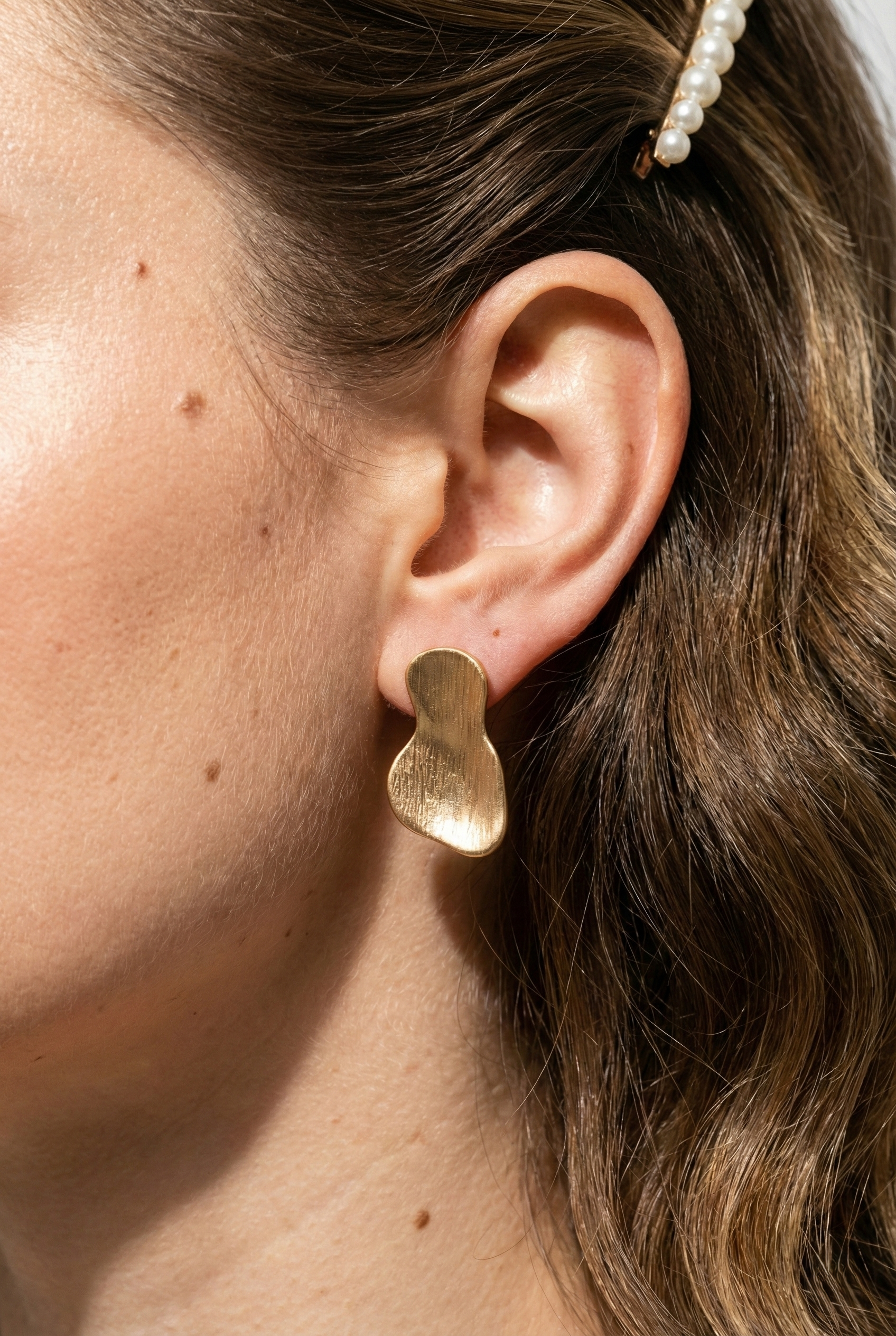 Danau Gold Earrings brass and copper stud earrings 2 cm length elegant accessory