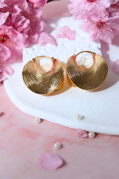 Everi Gold Earrings 28mm length simple elegant design warm gold tone